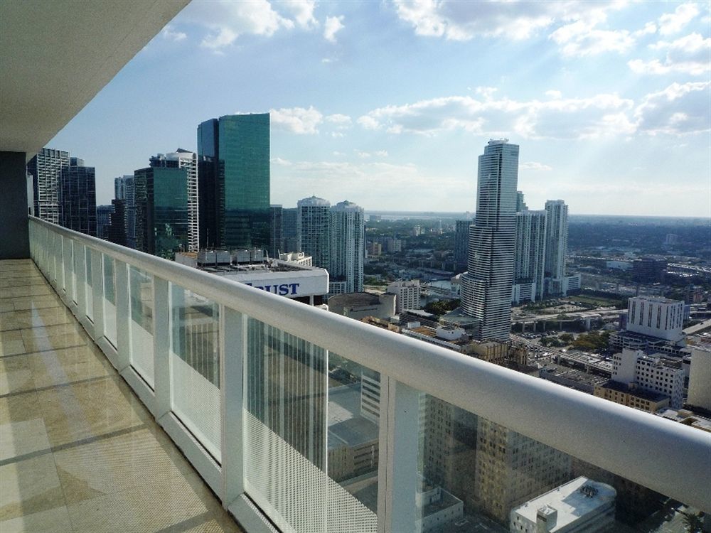 Luxury Apartments At 50 Biscayne Miami Exteriér fotografie